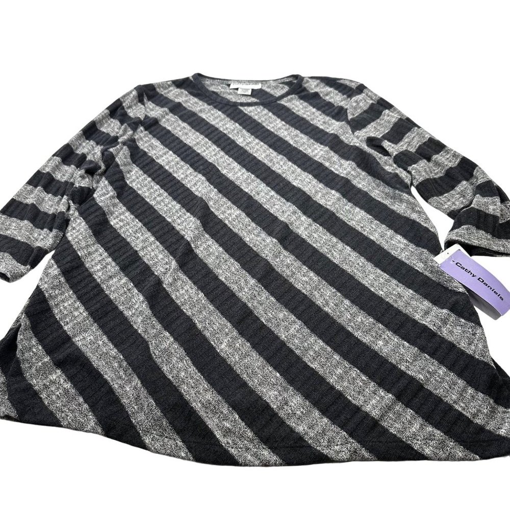 Kathy Daniels Women's Size XXL Asymmetrical Straight Athleisure Top Gray New
